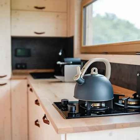 Glamping Meze Samota 30min Od Brna אכסניה *