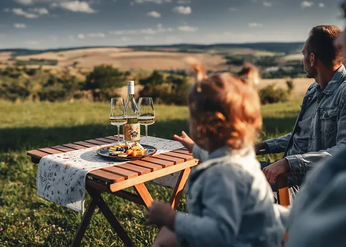 Jaktstuga Glamping Meze Slavkov u Brna